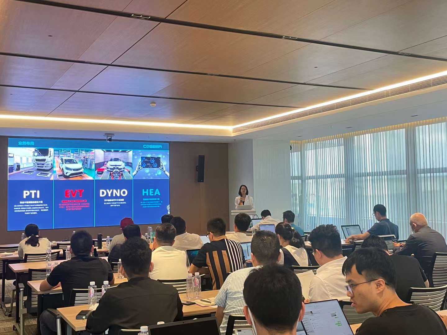 新能源汽车安全性能测试设备系统产品培训